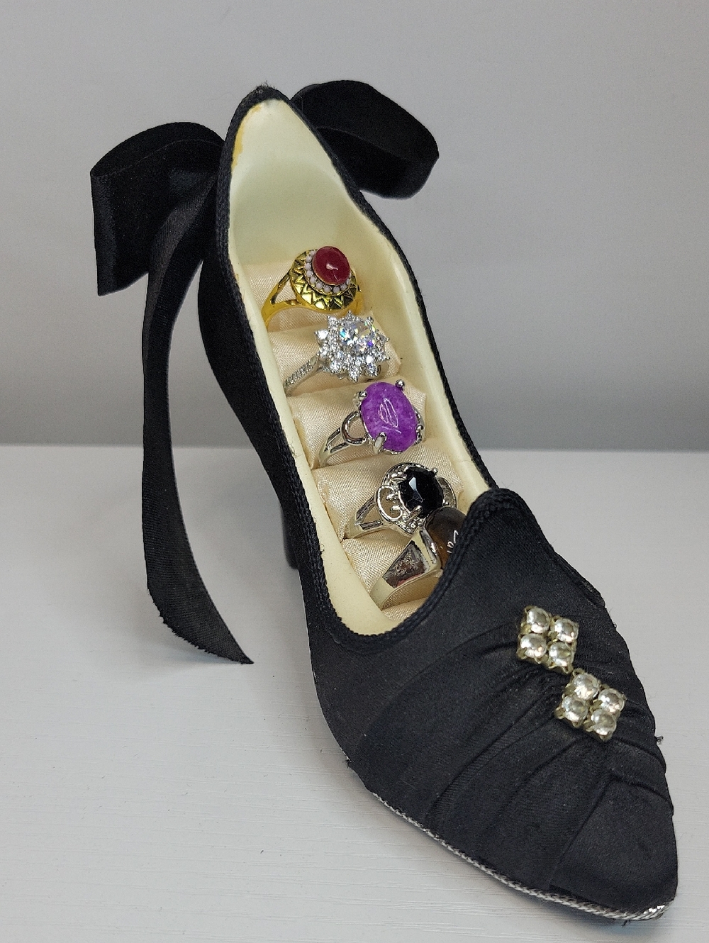Black Satin Shoe Ring Holder with Sz8 Rings